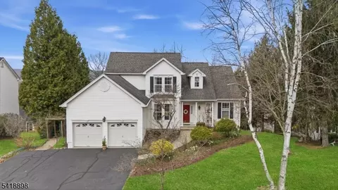 61 Canada Goose Dr, Hackettstown, NJ 07840