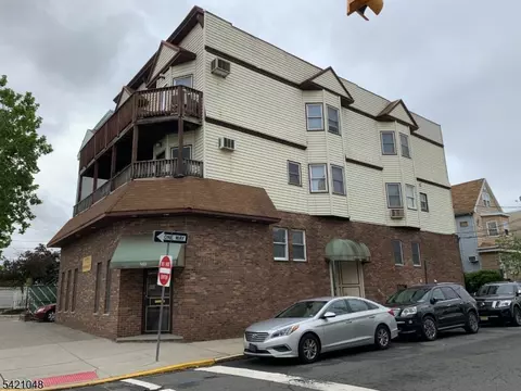 116 W 19th St #1A, Bayonne, NJ 07002