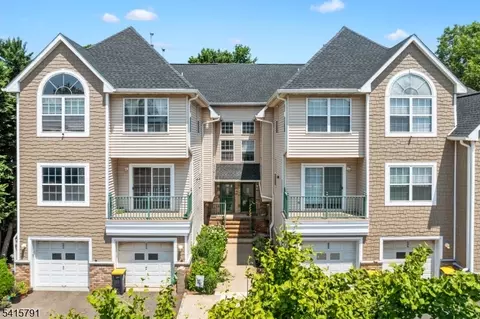 203 Rhoads Dr, Belle Mead, NJ 08502