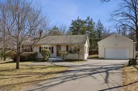 3 Morgan Ln, Belvidere, NJ 07823