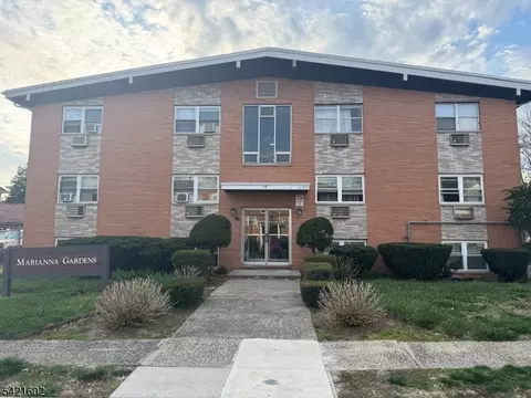 744-750 Hazard Pl #1C, Elizabeth, NJ 07208