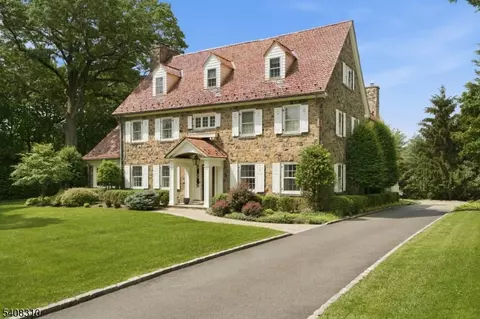 123 Highland Ave, Millburn Twp, NJ 07078