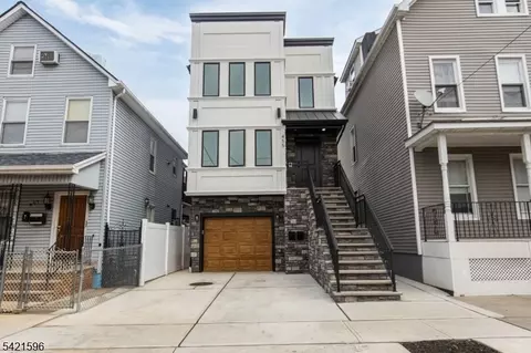 455 Fulton St #2, Elizabeth City, NJ 07206