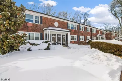 323 Pitney Pl #323, Morristown, NJ 07960