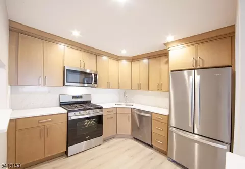 327 Penns Way, Basking Ridge, NJ 07920