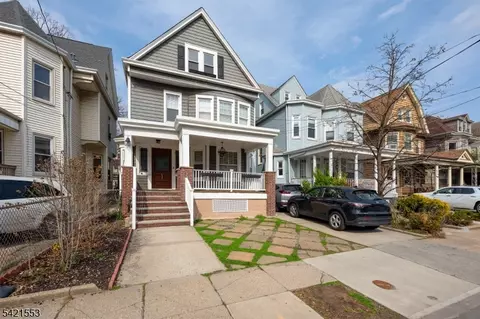 138 Jewett Ave, Jersey City, NJ 07304