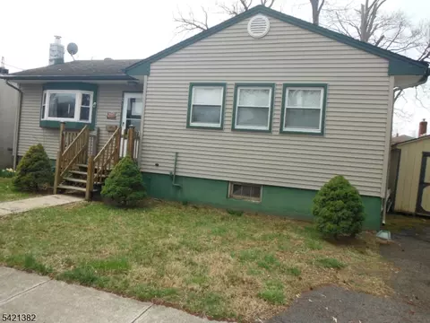 210 N 10th St, Kenilworth, NJ 07033