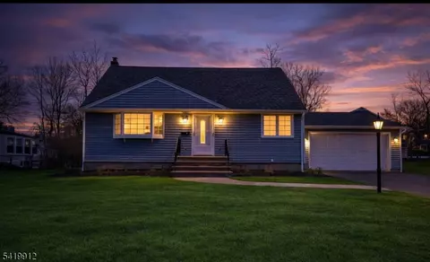86 Deerfield Rd, West Caldwell, NJ 07006