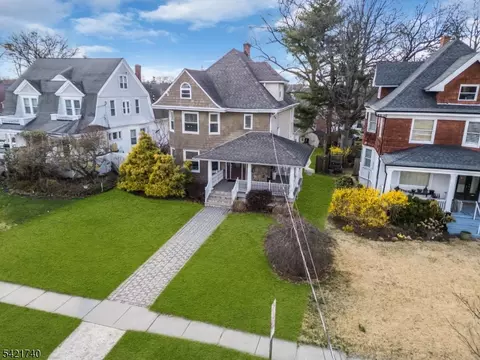 Exterior - 467 Summit Ave, Hackensack, NJ 07601 photo 3 of 11