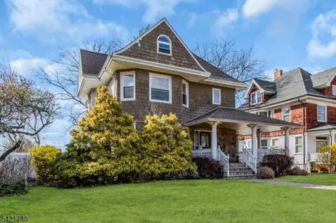 Exterior - 467 Summit Ave, Hackensack, NJ 07601 photo 4 of 11