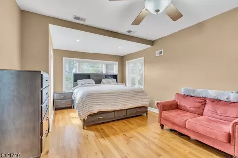 Bedroom - 467 Summit Ave, Hackensack, NJ 07601 photo 5 of 6