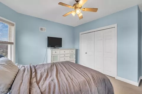 Bedroom - 467 Summit Ave, Hackensack, NJ 07601 photo 4 of 6