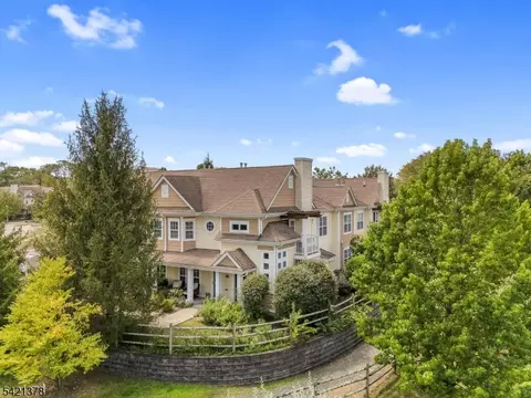 266 Old Farm Dr, Great Meadows, NJ 07838