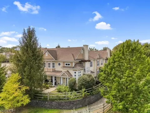 266 Old Farm Dr, Great Meadows, NJ 07838