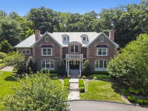 30 Robert Dr, Short Hills, NJ 07078