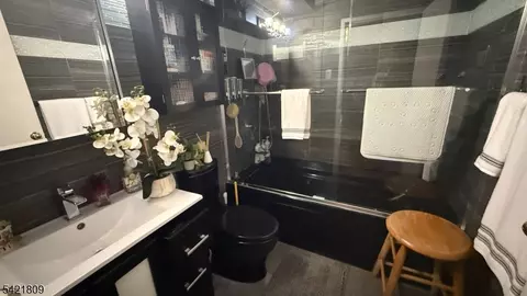 Bath - 316 Prospect Ave #7E, Hackensack, NJ 07601 photo 1 of 1