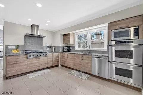 318 Daniel St, Dover, NJ 07801 photo 10