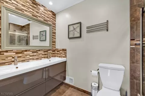 318 Daniel St, Dover, NJ 07801 photo 23
