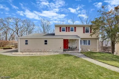 318 Daniel St, Dover, NJ 07801