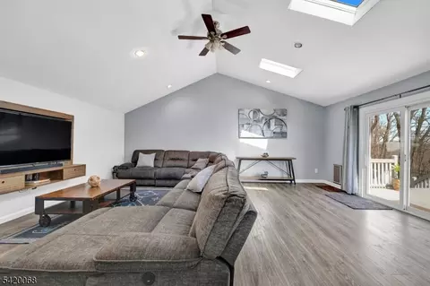 318 Daniel St, Dover, NJ 07801 photo 18