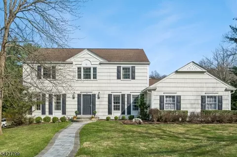 9 King Hill Ct, Morristown, NJ 07960