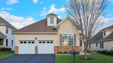 84 Patriots Way, Somerset, NJ 08873