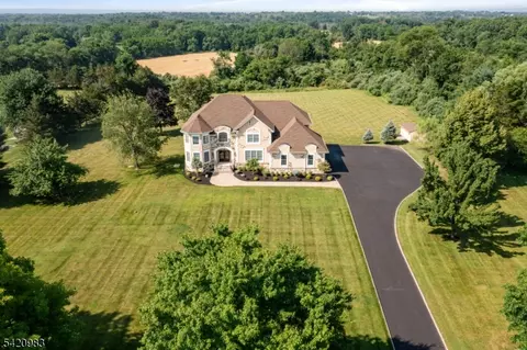 9 Van Fleet Rd, Neshanic Station, NJ 08853