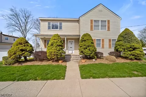 125 Merritt Ave, Bergenfield, NJ 07621