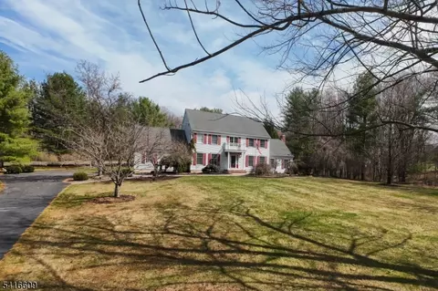 160 Hartpence Rd, Milford, NJ 08848