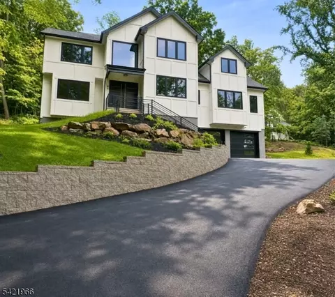 85 Pine Brook Rd, Towaco, NJ 07082