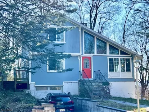 24 Forest Trl, Hamburg, NJ 07419