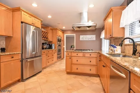 7 Jefferson Pl, Wayne, NJ 07470 photo 14