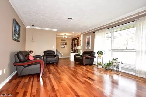 7 Jefferson Pl, Wayne, NJ 07470 photo 8