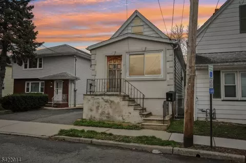 17 Emma Pl, Clifton, NJ 07013