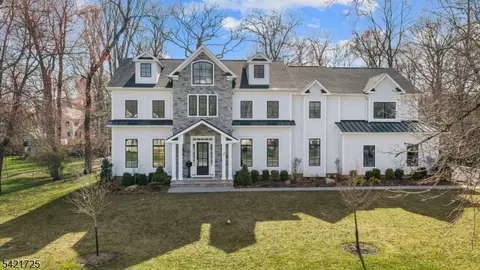 7 Woodcrest Rd, Florham Park, NJ 07932