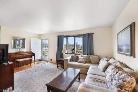248 Perry St, Dover, NJ 07801 photo 5