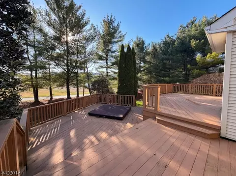 Exterior - 40 Glen Eagles Rd, Washington, NJ 07882 photo 7 of 8