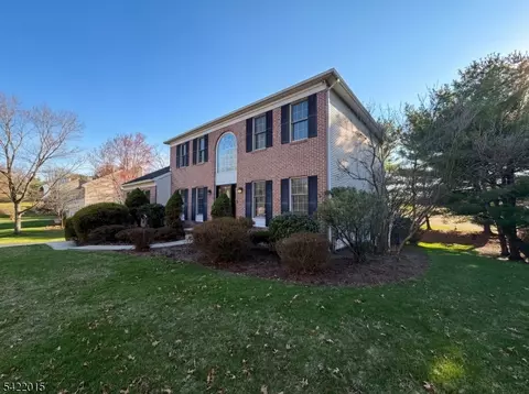 Exterior - 40 Glen Eagles Rd, Washington, NJ 07882 photo 8 of 8