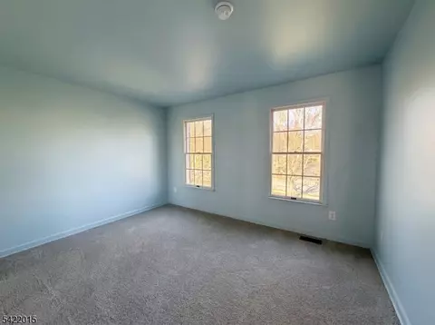 Bedroom - 40 Glen Eagles Rd, Washington, NJ 07882 photo 4 of 5