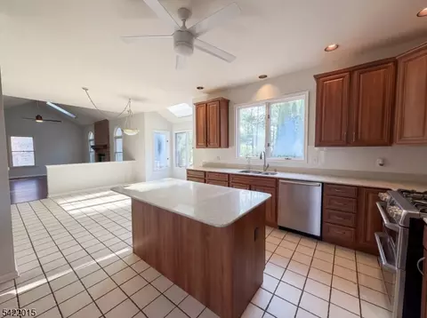 Kitchen - 40 Glen Eagles Rd, Washington, NJ 07882 photo 2 of 3