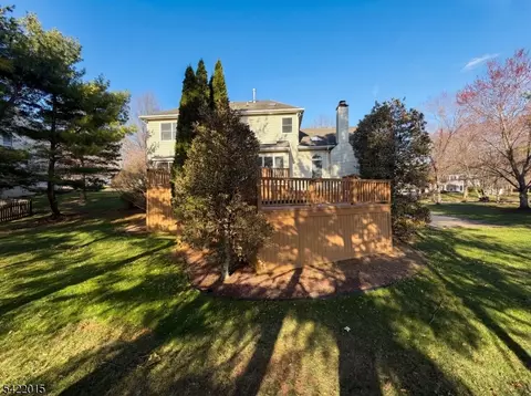 Exterior - 40 Glen Eagles Rd, Washington, NJ 07882 photo 5 of 8