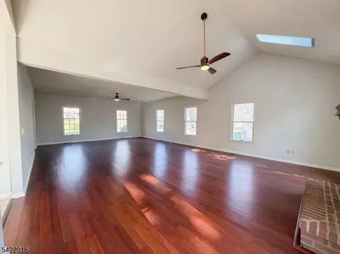 Living - 40 Glen Eagles Rd, Washington, NJ 07882 photo 5 of 7