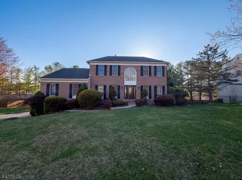 40 Glen Eagles Rd, Washington, NJ 07882