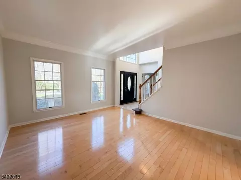 Living - 40 Glen Eagles Rd, Washington, NJ 07882 photo 3 of 7