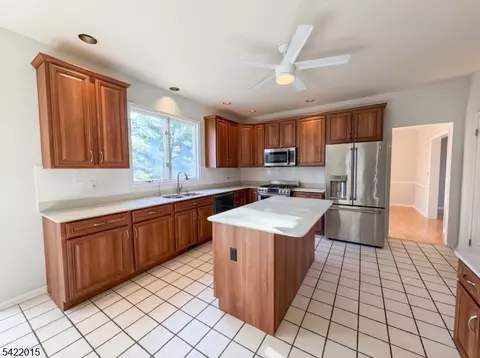 Kitchen - 40 Glen Eagles Rd, Washington, NJ 07882 photo 1 of 3