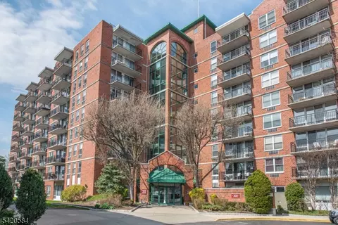 300 Main St #211, Little Falls, NJ 07424