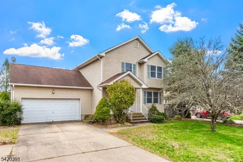 1313 Dukes Pkwy E, Manville, NJ 08835