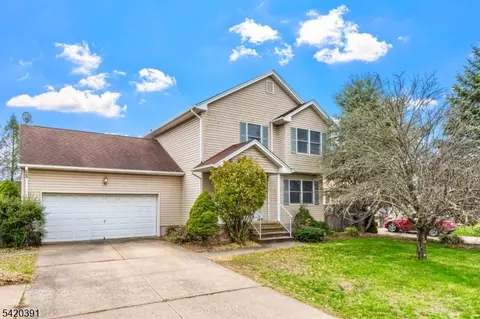 1313 Dukes Pkwy E, Manville, NJ 08835