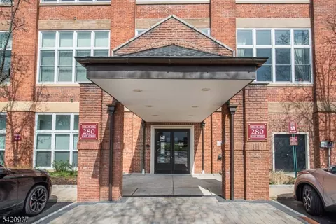 280 Main St #305, Little Falls, NJ 07424