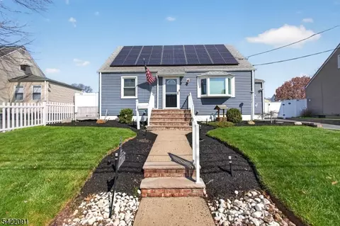 78 Johnson St, Fords, NJ 08863